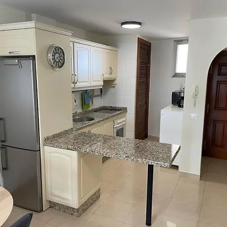 2 Bedrooms With Ocean View * أذيخي